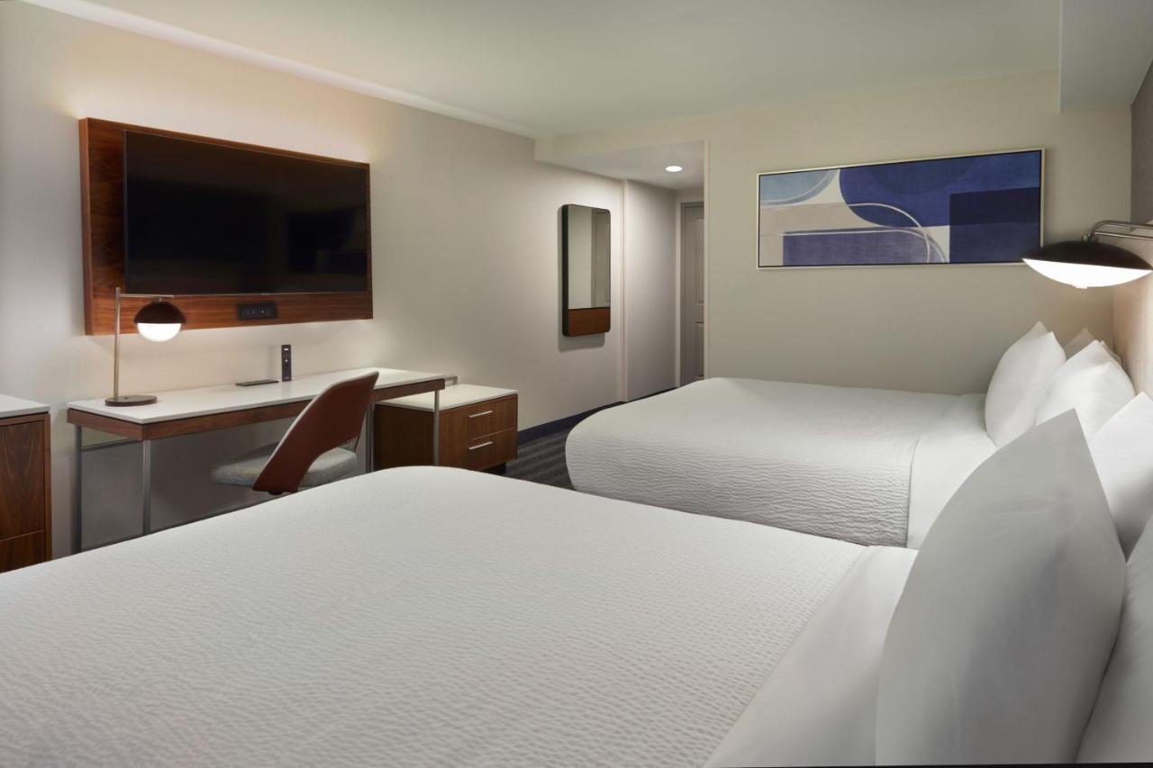 Hotel Courtyard By Marriott Kitchener Exterior foto